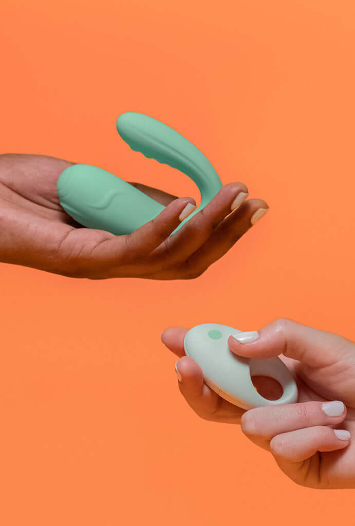 Kit Lubrificante íntimo Booster e vibrador para casais WE, pantynova | Sex Shop Produtos Eróticos Online